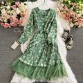 Retro Floral V-neck Waist Cinching Slimming Lace Patchwork Pleated Dress with Fashionable Stylish Colors Large Swing Long Skirt