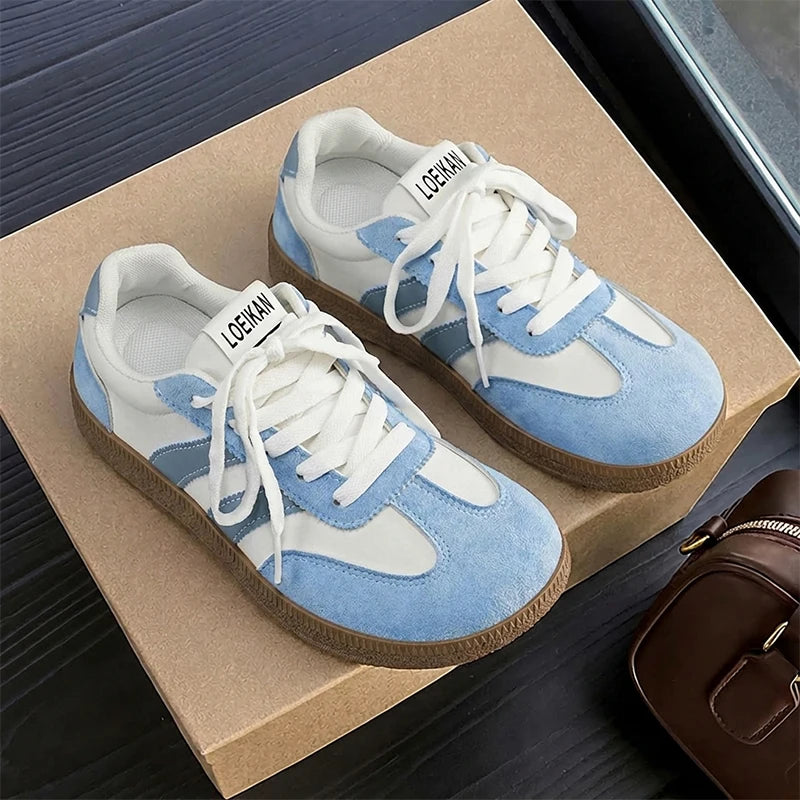 Women Retro Stripe Sneakers Gum Sole Lace Up Flat Shoes Fashion Versatile Casual Walking Shoes for Daily Wear