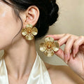 Exquisite Butterfly Flower Pendant Earrings Golden Vintage Earring Fashion Wedding Party Jewelry Accessories