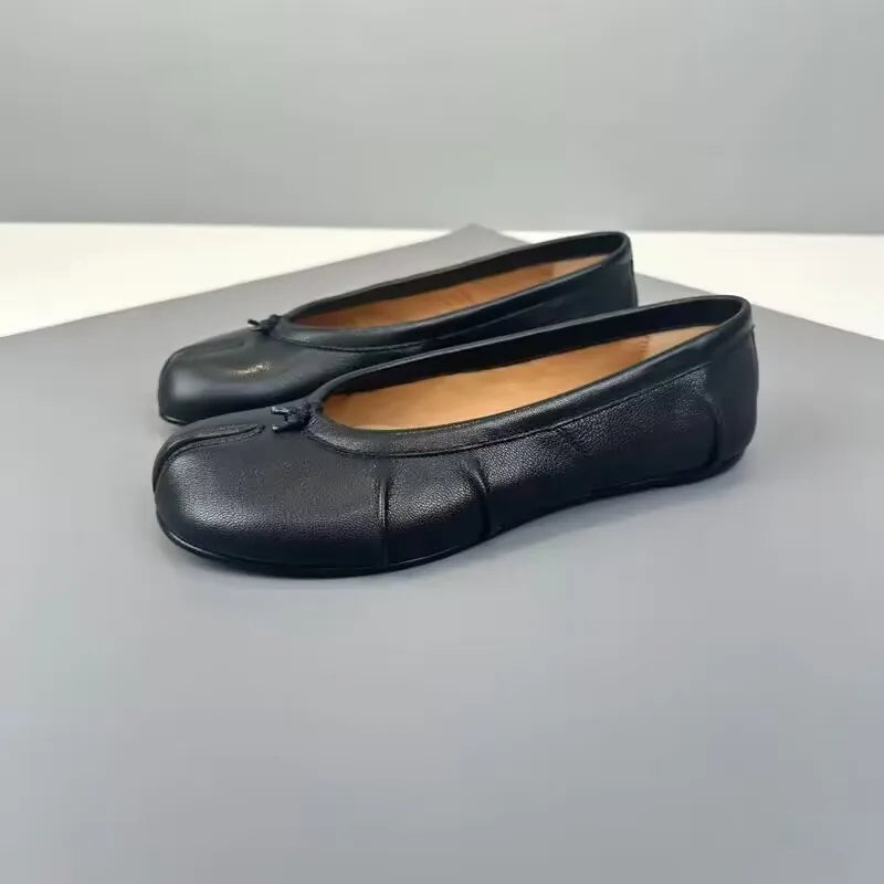 Genuine leather Split Toe Women Ballet Flats Tabi Shoes Casual Slip-on Loafers Ladies Pleated Espadrilles Zapatillas Mujer