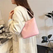 Hot Sale Women's High Capacity Handbag Underarm Handbag Shoulder Bag Waterproof Embroidered Letters Underarm Bag Tote Bags