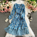 Retro Floral V-neck Waist Cinching Slimming Lace Patchwork Pleated Dress with Fashionable Stylish Colors Large Swing Long Skirt