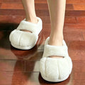 Lovely Cat Paw Fluffy Fur Indoor Slippers Women Winter 2026 Cute Warm Plush Home Slippers Plus Size Kawaii Furry Shoes Unisex