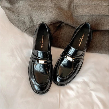 Spring New Women's Genuine Leather Shoes British Style Black Casual Shoes Banquet Office Wear Stylish Metal Design Loafers