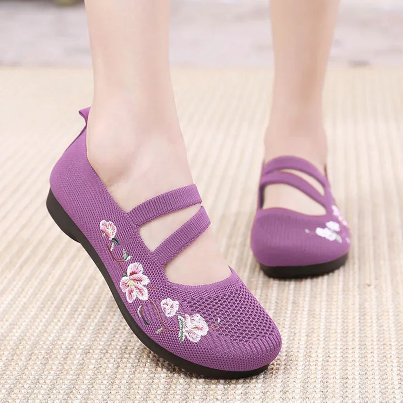 Women's Slip-on Flat Embroidered Shoes, Soft Sole Elastic Mom Shoes - Lightweight, Comfortable And Effortless Slips On 2025