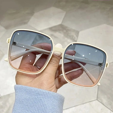 Vintage Oversized Square Sunglasses Women Fashion Gradient Outdoor Shades Retro Female Luxury Brand Design Eyewear