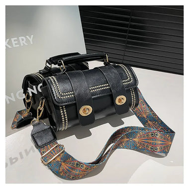 Soft Leather Crossbody Bag Women Pleated Chain Shoulder Purse Drawstring Design Capacity Elegant Handbag For Commute Travel