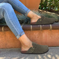 Women's Suede Slippers Comwarm Fashion Women's Suede Mules Slippers Men Clogs Cork Insole Sandals With Arch Support Outdoor Beach Slides Home Shoes