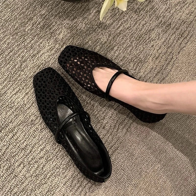 Square Hollow Woven Casual and Comfortable Womens Flat Shoes Fashion Foot Mary Jane Shoes Summer Beach Leisure Fishing Net Shoes