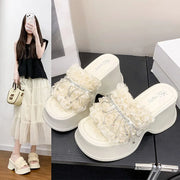 Women Slippers Trend Height Increasing Platform Sandals Luxury Rhinestone Tassel Designer Slippers Summer Open Toe Beach Slipper