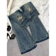Retro Low-Waisted Jeans Female Autumn New embroidery Old Casual Fashion Temperament Slim Joker Bell Bottoms.