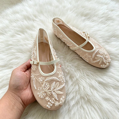 Ladies Ballet Flats Loafers Women Design Embroidery Flowers Pearl Mesh Round Tor Buckle Strap Mary Jane Shoes Woman Mules Sandal