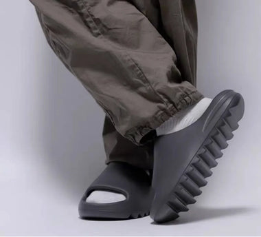 Men's and Women's Summer Sandals, Casual Beach Shoes, EVA Thick-soled Non-slip Indoor Slippers