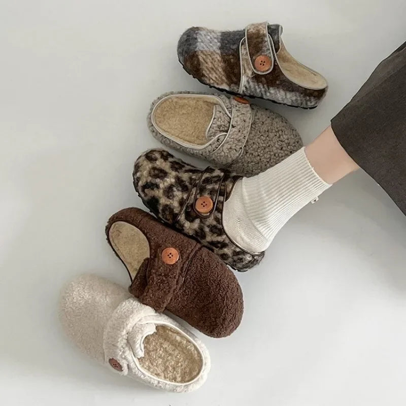New Autumn Style Women's Comfortable Flat Shoes, Retro Loafers, Exquisite Plush Winter Women's Shoes, One-piece Cotton Slippers