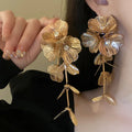 Exquisite Butterfly Flower Pendant Earrings Golden Vintage Earring Fashion Wedding Party Jewelry Accessories