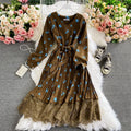 Retro Floral V-neck Waist Cinching Slimming Lace Patchwork Pleated Dress with Fashionable Stylish Colors Large Swing Long Skirt