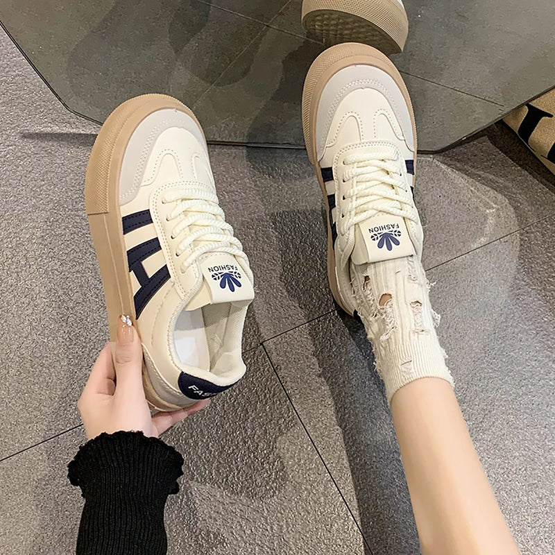 Women Outdoor Trainers Platform Shoes Height Increasing Chunky Sneakers Training Women Black White Frosted Leather Casual Shoes
